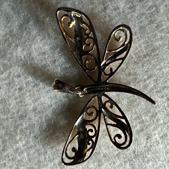 Dragonfly pendant 10k and diamonds - Picture 7 of 14